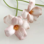 Hoa tuylip giả trang trí nhà cửa