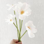 Hoa tuylip giả trang trí nhà cửa